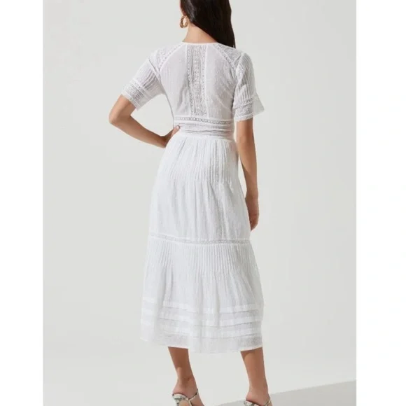 ASTR The Label Honeymoon Lace Midi Dress - Picture 7 of 11